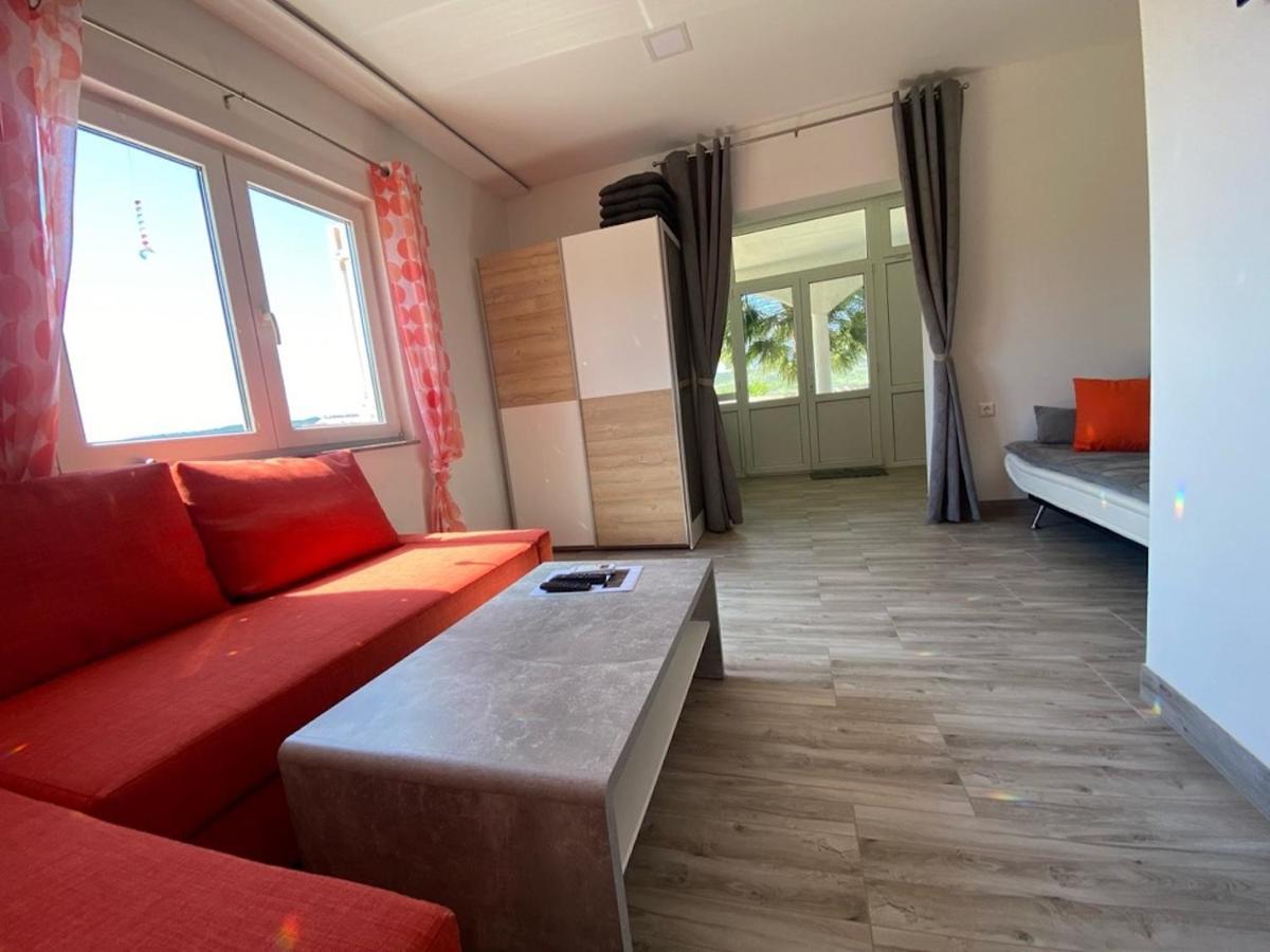 Villa Sabina - Apartments Kroatien Ražanac Esterno foto