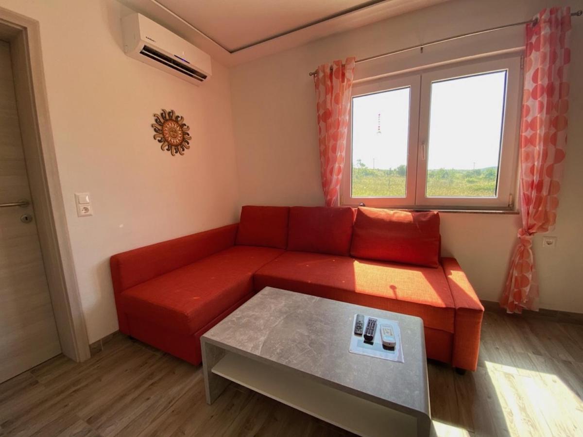 Villa Sabina - Apartments Kroatien Ražanac Esterno foto