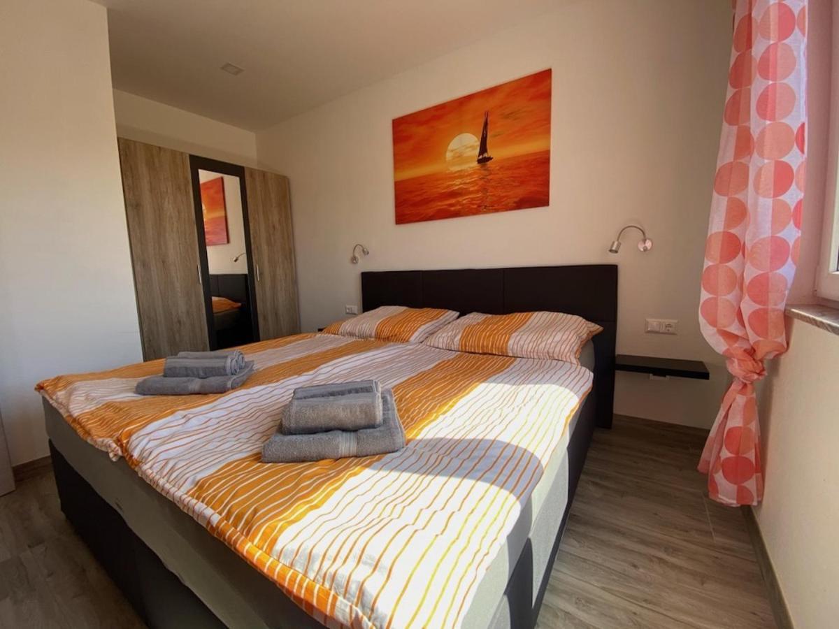 Villa Sabina - Apartments Kroatien Ražanac Esterno foto