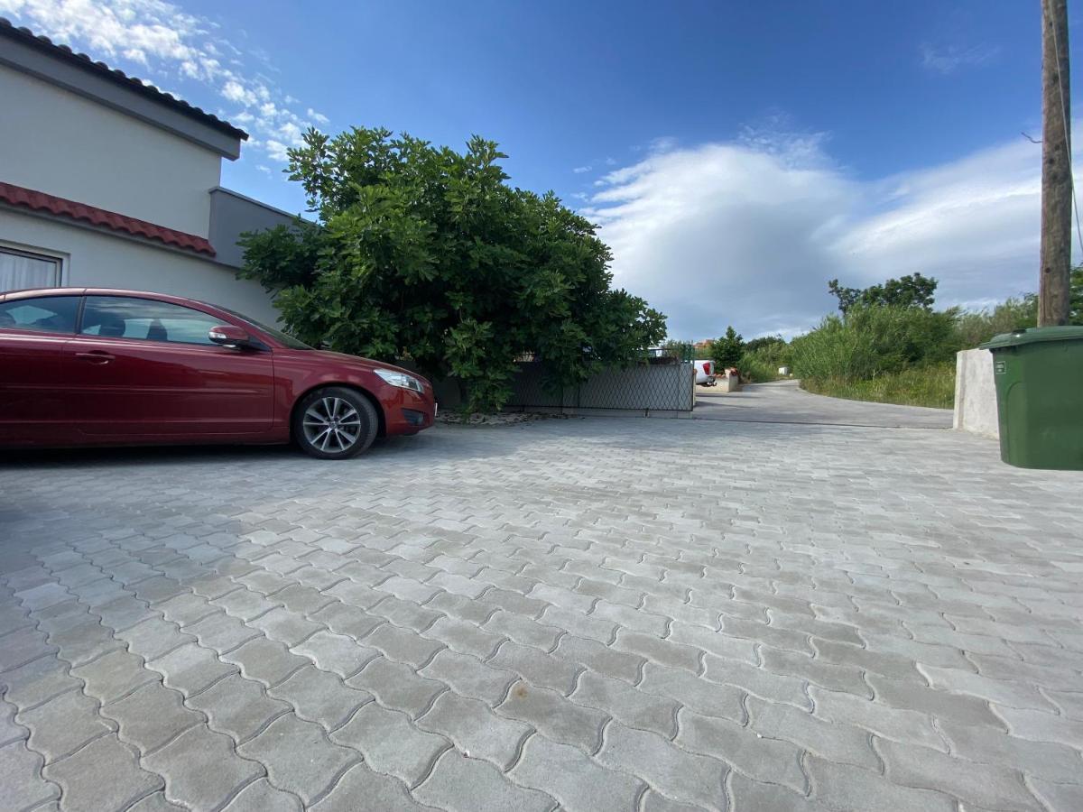 Villa Sabina - Apartments Kroatien Ražanac Esterno foto