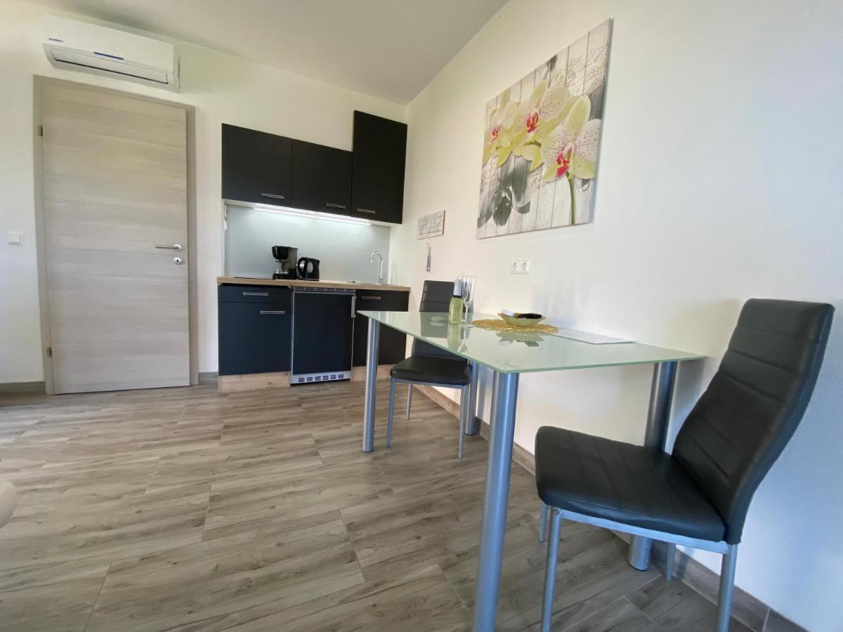 Villa Sabina - Apartments Kroatien Ražanac Esterno foto