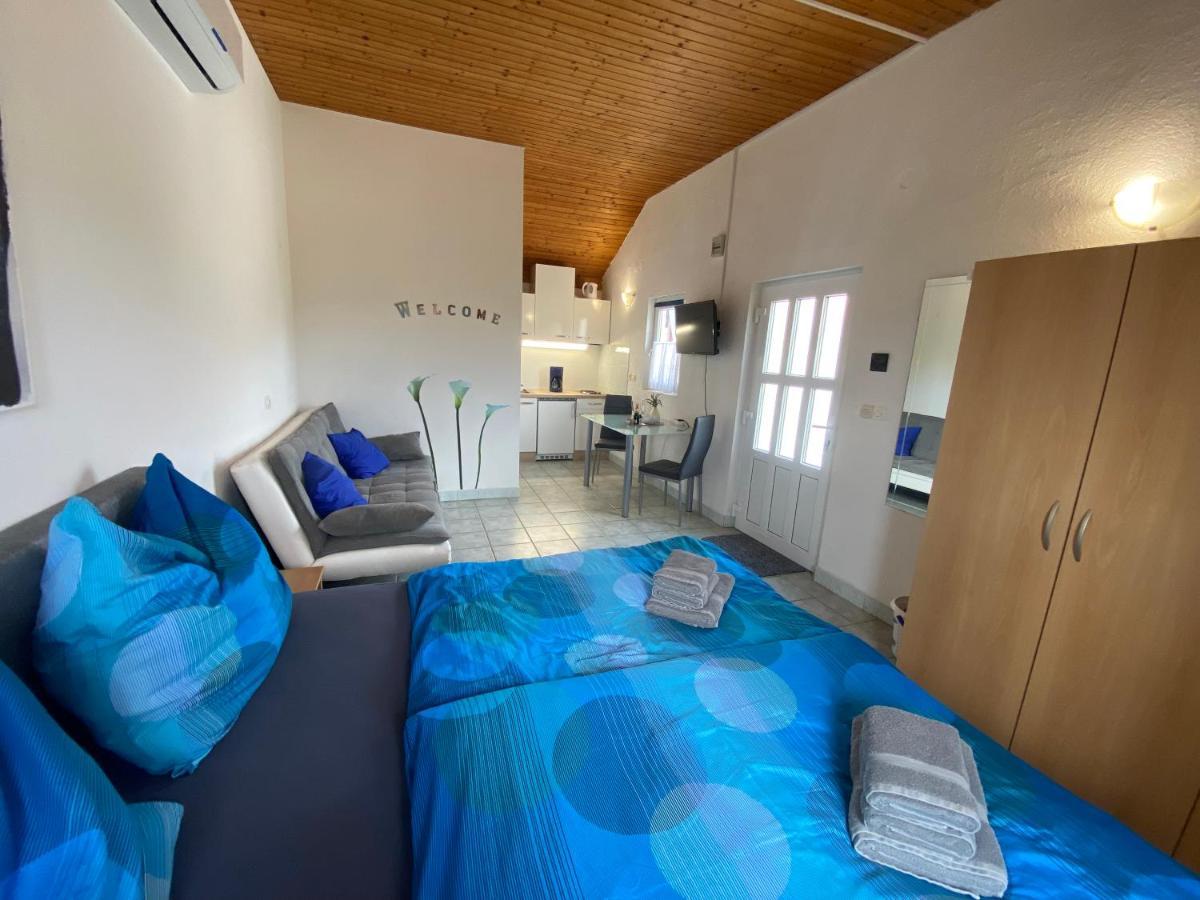 Villa Sabina - Apartments Kroatien Ražanac Esterno foto